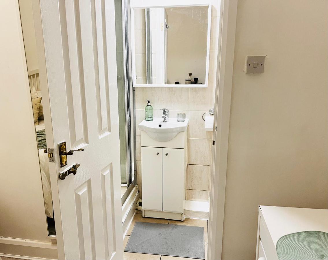 Apartament Next Westfield Mall ロンドン エクステリア 写真